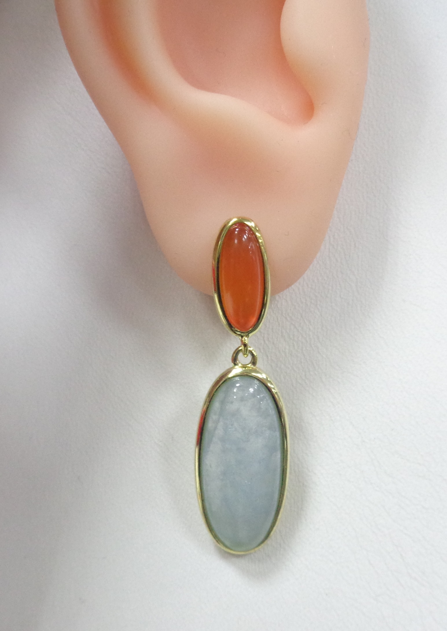 Серебряные серьги с аквамаринами и халцедонами